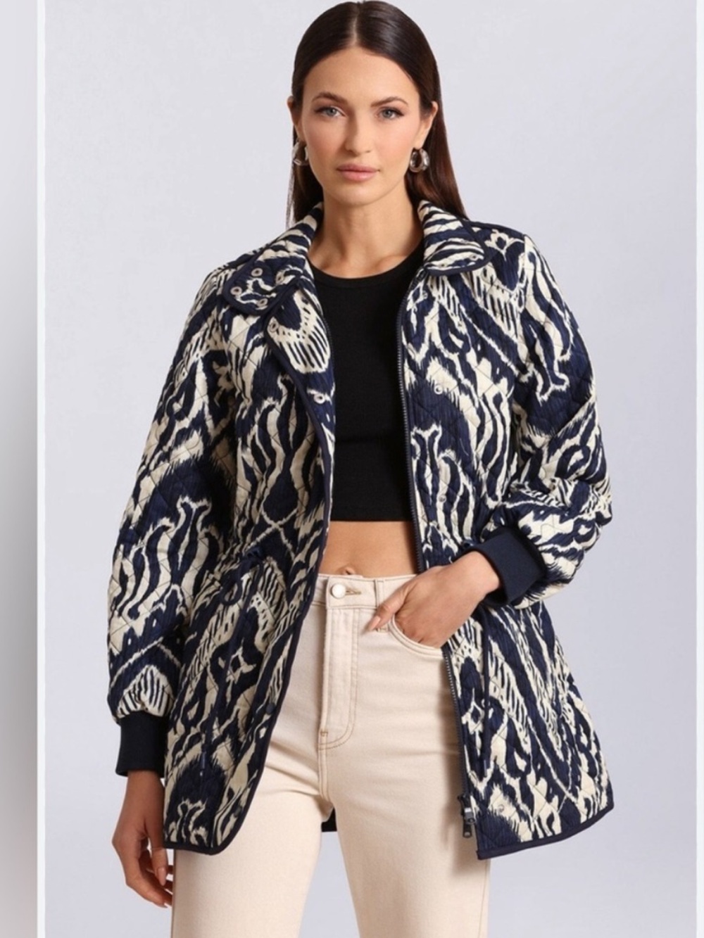NWOT Bagatelle Navy and Cream Ikat Cotton Print Jacket with adjustable Waist. L